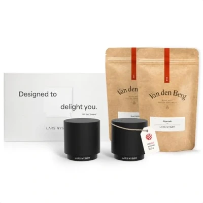 Afbeelding van LARS NYSØM Geschenkset met Zout en Peperstrooier &amp; Specerijen Mini Design fijn Alpenzout Braziliaanse Peper in aantrekkelijke Geschenkverpakking Carbon Black