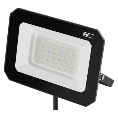 Afbeelding van EMOS SIMPO LED spot 50 W, IP65 waterdichte schijnwerper voor vochtige ruimtes of buiten, superhelder 5000 lm, neutraal wit 4000 K, levensduur 25.000 uur, incl. 20 cm aansluitkabel