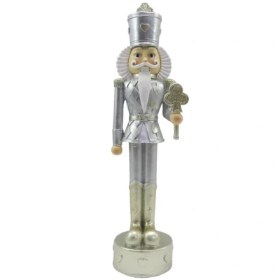 Afbeelding van Clayre &amp; Eef Beeld Notenkraker 24 cm Zilverkleurig Wit Polyresin Kerstdecoratie