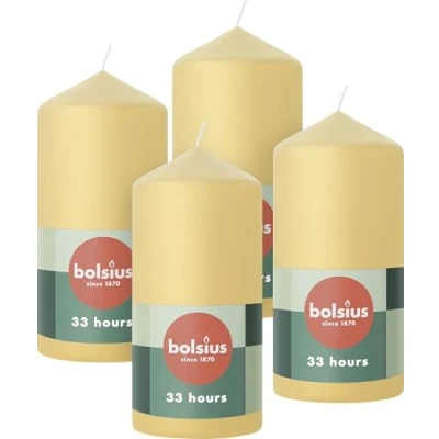 Afbeelding van Bolsius Gladde stompkaarsen, beige, 4 stuks, 12 x 6 cm, decoratieve kaarsen voor huishoudelijk gebruik, lengte brandduur 33 uur, ongeparfumeerd, bevat natuurlijke plantenwas, zonder palmolie