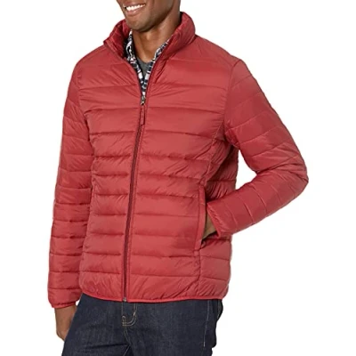 Afbeelding van Amazon Essentials Lichtgewicht Waterbestendig Packable Puffer Jacket Down Alternatieve Jas, Baksteen Rood, M
