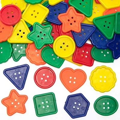 Afbeelding van Baker Ross FE302 Gekleurde Knutselknopen van Plastic pak 50, Knopen voor Kinderen, Knutselen, Scrapbooken, Versieren of Benodigdheden in de Klas.