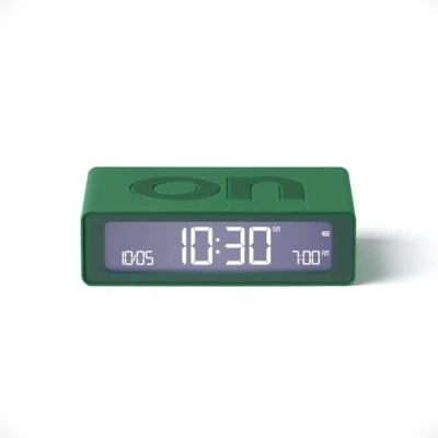 Afbeelding van Lexon Flip Mini Digitale Reiswekker, LED Wekker met On/Off Functie en Verstelbare Helderheid, Draadloos Oplaadbaar via USB C, Tactiele Bediening, Ideaal voor Nachtkastje of Bureau Groen