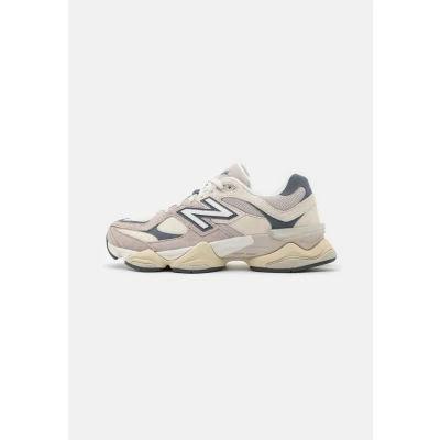 Afbeelding van New Balance 9060 Moonrock Linen 36 EU