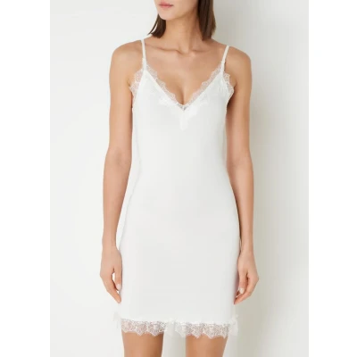 Afbeelding van Rosemunde dames Slipdress met V hals en kant in de kleur Gebroken wit, maat: 34