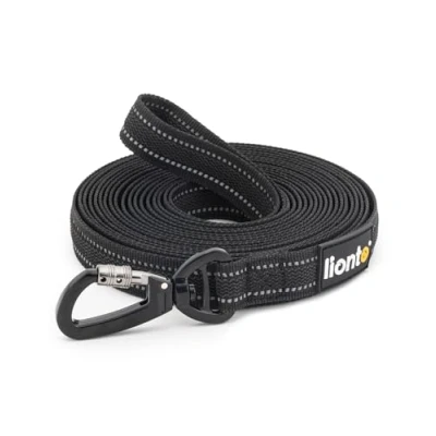 Afbeelding van lionto Looplijn voor honden, 20 m, met rubber beklede riem polsband en 360 metalen karabijnhaak veiligheidssluiting, reflecterende hondenriem van robuust, weerbestendig nylon, zwart