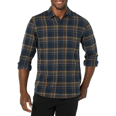 Afbeelding van Amazon Essentials Men&#039;s Geruit flanellen overhemd met lange mouwen en slanke pasvorm (kleuren in beperkte oplage), Bruin Donker marineblauw Plaid, S