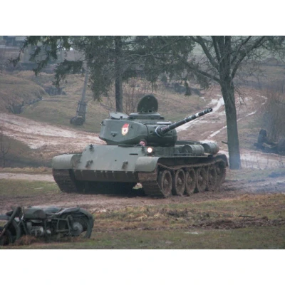 Afbeelding van Zvezda T 44 Soviet Tank (Zve6238) modelbouwsets, hobbybouwspeelgoed voor kinderen, modelverf en accessoires