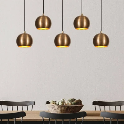 Afbeelding van Plafondlamp 5 bollen op een rij, schokkerige hoogte Poculus Antiek goud metaal Menzzo