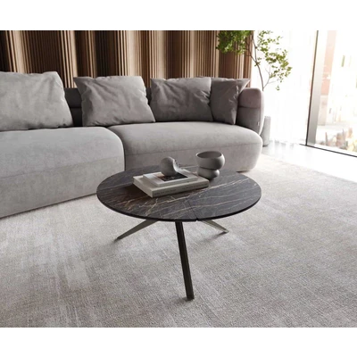 Afbeelding van DELIFE Salontafel Delron 70x70 cm keramiek Laminam®Noir Desir Bruin Kruisvoet plat metaal effect afwerking Titanium