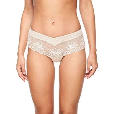 Afbeelding van Chantelle dames Champs Elysées shorty met borduring in de kleur Beige, maat: 40