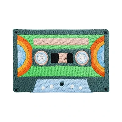 Afbeelding van Finally Home patch om op te strijken groene cassette retro patches, vintage strijkplaatje, old school opstrijkbaar, rockmuziek