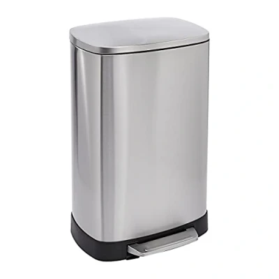 Afbeelding van Amazon Basics Rechthoekige soft close prullenbak met hoge voet 50 L