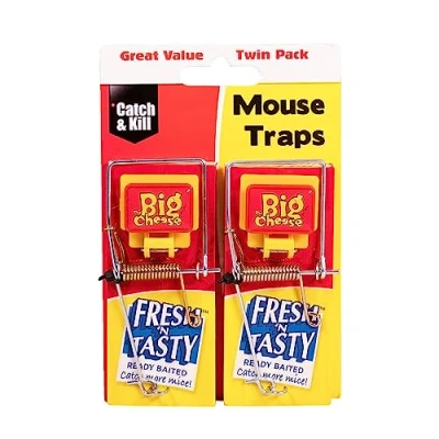 Afbeelding van The Big Cheese Fresh Baited Muizenval Twinpack, doodt muizen met veermechanisme, gebruiksklaar kunststof gecoat hout voor eenvoudige reiniging, binnen en buiten