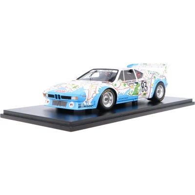 Afbeelding van het 1:18 Diecast model van De BMW M1 M88 3.5L Team France #83 24H LeMans 1980. rijders waren D. Pironi / Quester en M. Mignot. fabrikant schaalmodel is Spark. Dit alleen online verkrijgbaar