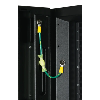 Afbeelding van APC NetShelter SX 42U 600mm Wide x 1070mm Deep Enclosure with Sides Black
