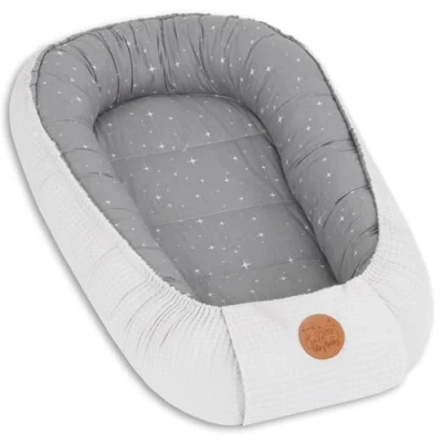 Afbeelding van babynest newborn baby bumper 90x50 cm cocoon Handgemaakt dubbelzijdig katoen met Galaxy