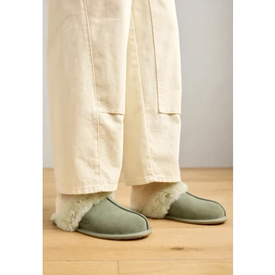 Afbeelding van UGG Scuffette II Slipper voor dames, Mosgroen gedempt messing, 40 EU