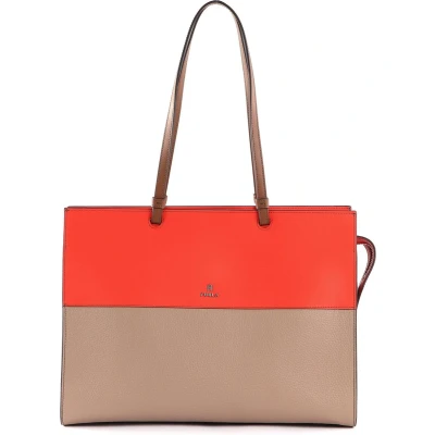 Afbeelding van FURLA Leren Schoudertas Varsity Tote E / W Greige + Spritz Cognac h Lichtbruin