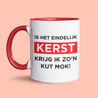 Afbeelding van NietMokken.nl Kerstmok met Kerstman “Is het eindelijk kerst krijg ik zo’n kut mok! Grappige Koffietas Keramische Beker Beide Zijden Bedrukt Vaatwasser en Magnetronbestendig 325 ml Leuk Cadeau voor de Feestdagen