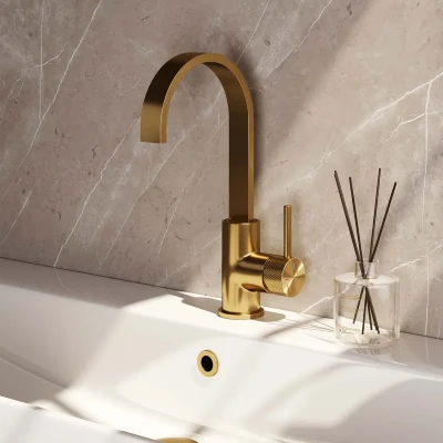 Afbeelding van Brauer Gold carving Wastafelmengkraan opbouw hoog draaibaar platte uitloop model a PVD geborsteld goud
