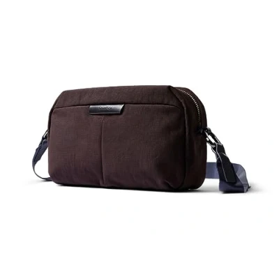 Afbeelding van Bellroy Tokyo Crossbody (tas met schouderriem voor dagelijks gebruik of reizen, ideaal om jouw dagelijkse benodigdheden mee te nemen) DeepPlum