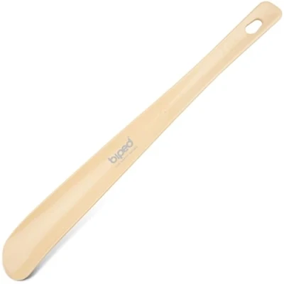 Afbeelding van Kunststof schoenlepel 35 cm met ophanggat z1555 (ivoor)
