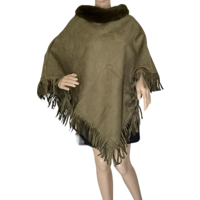 Afbeelding van Dames warme Poncho driehoekig Suede look met Imitatiebont 40798 Onesize Legergroen
