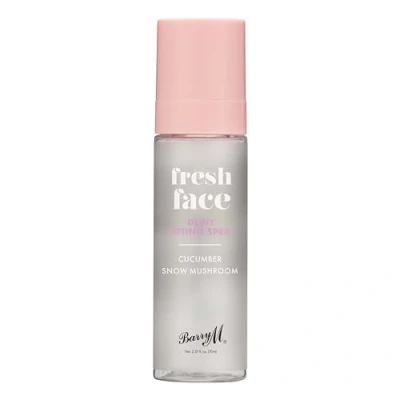 Afbeelding van Fresh Face Dewy Finish Setting Spray, Langdurig, geformuleerd met hydraterend komkommerextract en hydraterende sneeuwpaddestoel