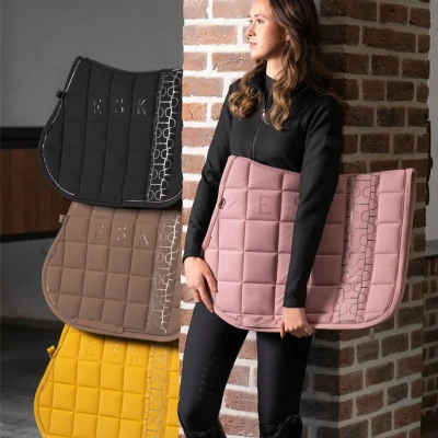 Afbeelding van Eskadron Zadeldek Big Square Softshell Platinum Zwart FULL DR