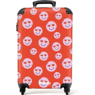 Afbeelding van NoBoringSuitcases.com® Handbagage koffer lichtgewicht Reiskoffer trolley Rood met roze smileys Rolkoffer wieltjes Past binnen 55x40x20 en 55x35x25