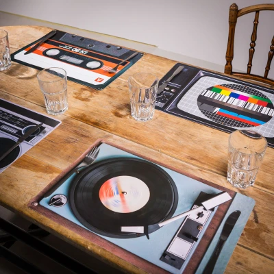 Afbeelding van Retro Hi Fi Elementen Placemats Set van 4