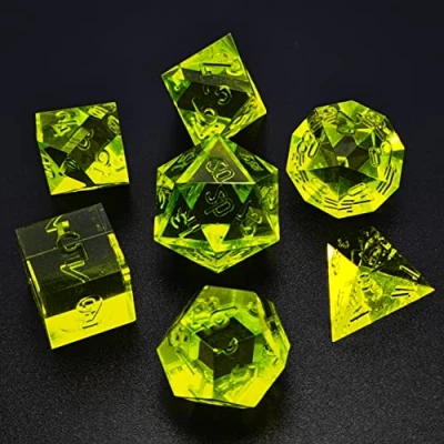 Afbeelding van Bescon Crystal Clear (Unpainted) Sharp Edge DND Dice Set of 7, Razor Edged Polyhedral D&amp;D for Dungeons and Dragons Role Playing Games, OliveDrab Color