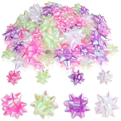 Afbeelding van COM FOUR® 120x geschenkstrikken 3 cm en 5 strikken zelfklevende kant klare voor het versieren van cadeaus Kerstmis (120 stuks wit/paars/roze/groen)