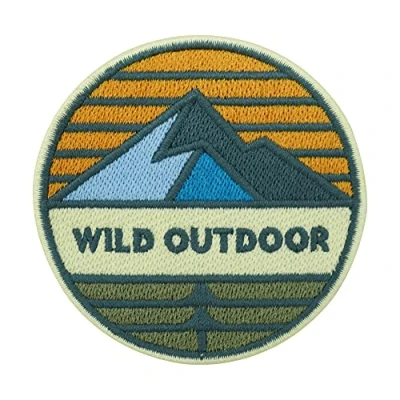 Afbeelding van Finally Home Adventure Collection: Wild Outdoor Berg patch om op te strijken Wandpatches, strijkpatches, strijkplaatje, wandelrugzakken