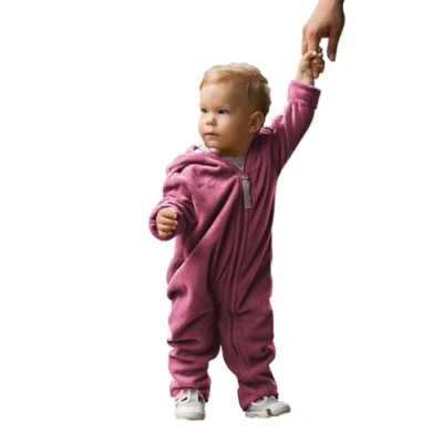Afbeelding van Hoppediz Babyoverall van fleece, extra lange pijpen perfect voor de babydrager, omslagmanchetten aan handen en voeten bessen 68 74