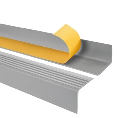 Afbeelding van Quest Traprandprofiel zelfklevend PVC kunststof trap randbescherming 50x42mm, grijs, 80cm