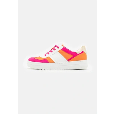 Afbeelding van Marco Tozzi Sneakers laag, Dames, Maat: 38, White/pink Imitatieleer/ textiel