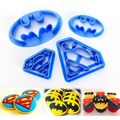 Afbeelding van ilauke Superheld Superman Batman Cookie Cutters Mould Set van 4 Biscuit Pastry Fondant Cake Cupcake Decorating Tools voor kinderen en volwassenen