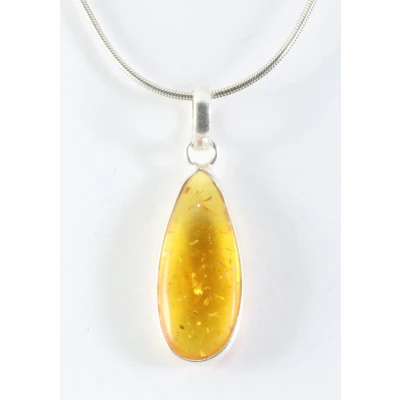 Afbeelding van Lange druppelvormige zilveren hanger met amber aan ketting