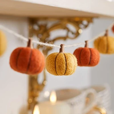 Afbeelding van Lights4fun 1,3 m Halloween slinger met vilten pompoenen, herfstdecoratie, binnengebruik