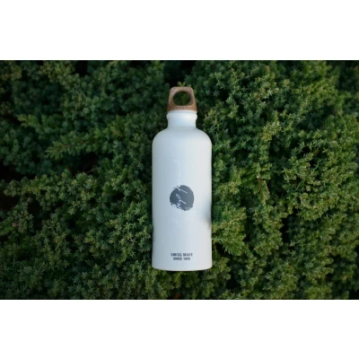 Afbeelding van SIGG Traveller MyPlanet ™ Forward drinkfles, klimaatneutrale en lekvrije vederlichte drinkfles van aluminium, Made in Switzerland