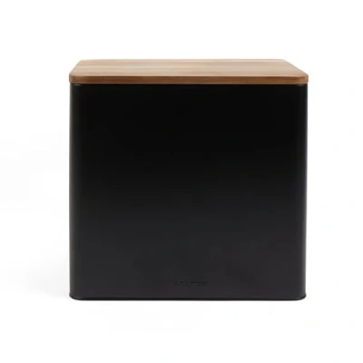 Afbeelding van Salter BW12899EU7 Toronto Bread Bin Acacia Wooden Lid, Powder Coated Finish, Easy Clean, Store Bread, Bagels, Pastries, Large Storage Container, Holds 2 Loaves of Black/Wooden