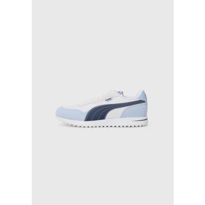Afbeelding van Puma Golf Helsinki Unisex Golfschoenen, Maat: 44, White/haute tropic/deep navy Schoenen