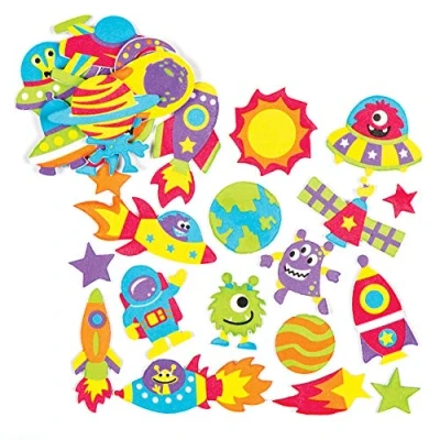 Afbeelding van Baker Ross AC111 leerrijke zonnesysteemstickers van schuimrubber met verschillende motieven voor kinderen het vormgeven en versieren knutselwerk over de ruimte (120 stuks)
