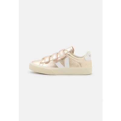 Afbeelding van Veja Dames Recife Sneaker Goud maat 39