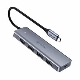 Afbeelding van Ugreen USB C naar 4 poorts hub met MicroUSB voor extra stroom.