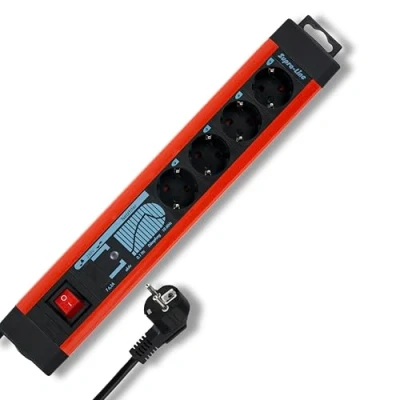 Afbeelding van REV 0014462613 Stekkerdoos met schakelaar 4 voudig Zwart, Rood Randaarde stekker 1 stuk(s)