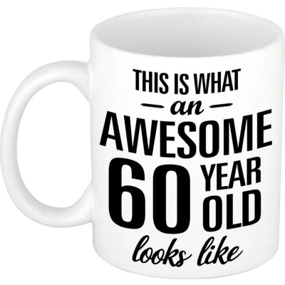 Afbeelding van Awesome 60 year cadeau mok / verjaardag beker 300 ml feest mokken