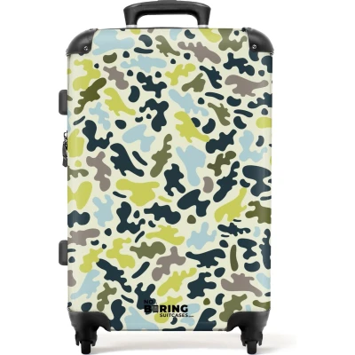 Afbeelding van NoBoringSuitcases.com Grote koffer Camouflage kinderkoffer jongen Reiskoffer met 4 wielen Trolley op wieltjes 60 liter Rolkoffer groot kinderen Ruimbagage valies 20kg Suitcase large Bagagekoffer middelgroot Reisbagage lichtgewicht